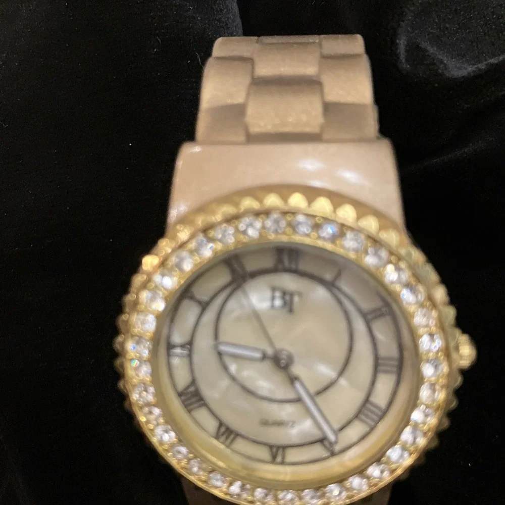 Bijoux Terner Womens Watch Mother of Pearl Face Gold Tone Crystal BT HR-805